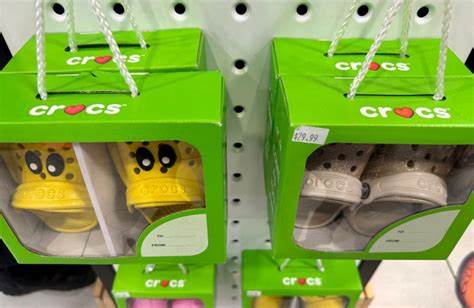 Crocs Beats Q1 Forecasts, Withdraws Guidance on Tariff Uncertainty