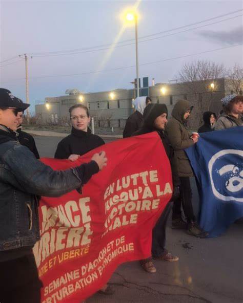 Alliance Ouvrière Bloque L'entrée D'Amazon Web Services à Varennes