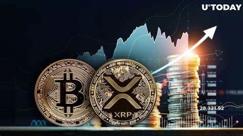 Bitcoin, XRP, ETH Steady as BTC ETFs Attract $590M Inflows
