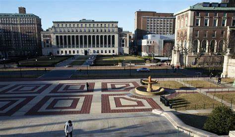 Trump admin threatens Columbia's accreditation