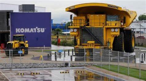 Japan's Komatsu expects 27% profit fall this year on stronger yen, tariffs