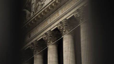 US stock futures lower after rise on trade deal, tariff hopes