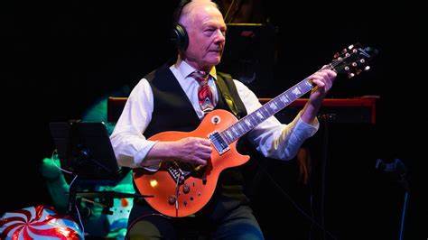 Robert Fripp recovering from heart attack