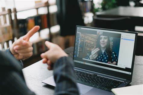 Scientific Thinking in the Digital Age