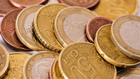 Euro’s Reserve Currency Status Threatened as Its Share of Foreign Reserves Holdings Drops - Bitcoin.com News