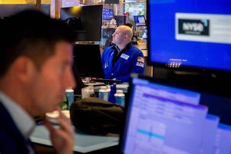 Bearish Stock Investors Left to Chase Rally, BofA Poll Shows