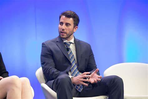 Strategy Chair Michael Saylor Shares ‘21 Ways to Wealth’ in Vegas Keynote