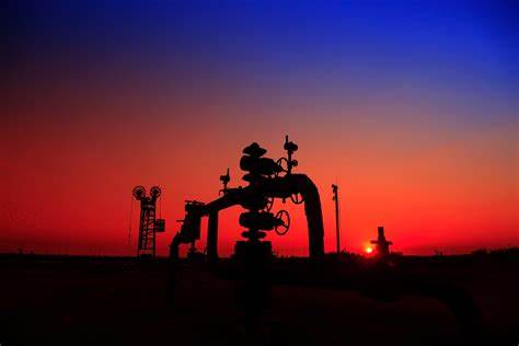 Why Units of Enterprise Products Partners Tumbled 12.4% in April