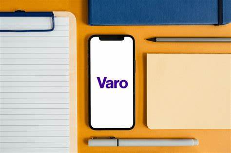 Banks Like Varo [2024]: 7 Banks That Can Help You Save