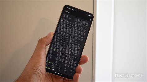 Android's Linux Terminal app rolls out to more Google Pixel users