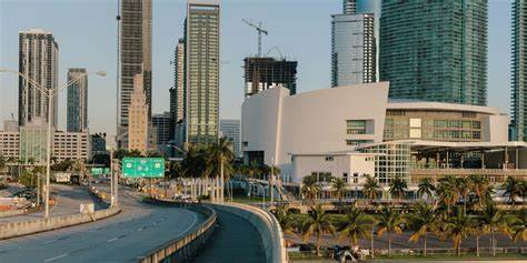 Miami’s Love Affair With Crypto Is Souring as Bitcoin Faithful Flock to the City - The Wall Street Journal
