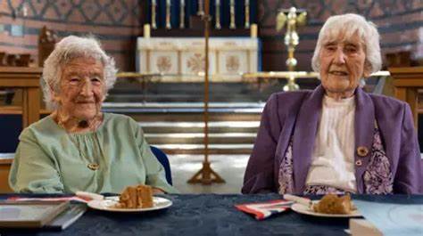 101-year-old WW2 codebreakers reunite for VE Day