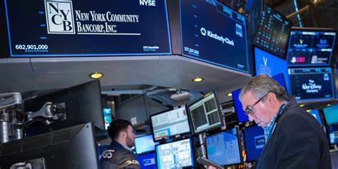 Stock Futures Tick Up as Investors Await Key Jobs Report