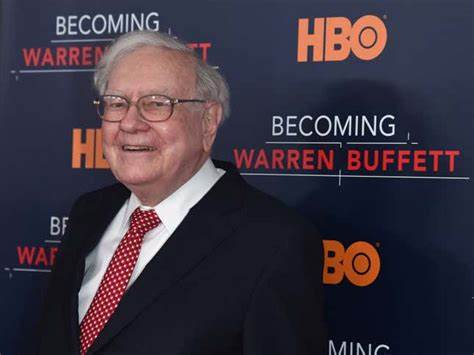 Warren Buffett retires. 8 times he called the stock market right