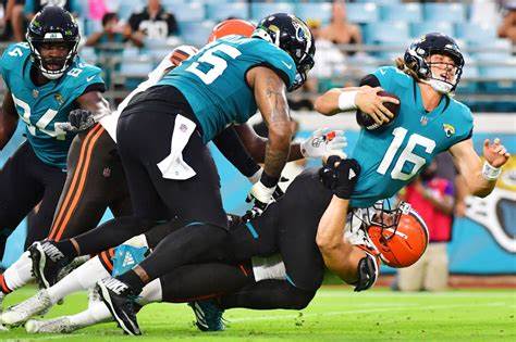 NFL preseason vibe check: Trey Lance, Trevor Lawrence shine; Bears, Browns, Jets not so much - Yahoo Sports