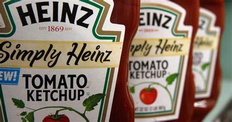 Kraft Heinz lowers sales outlook for the year, weighed down by consumer uncertainty and tariffs